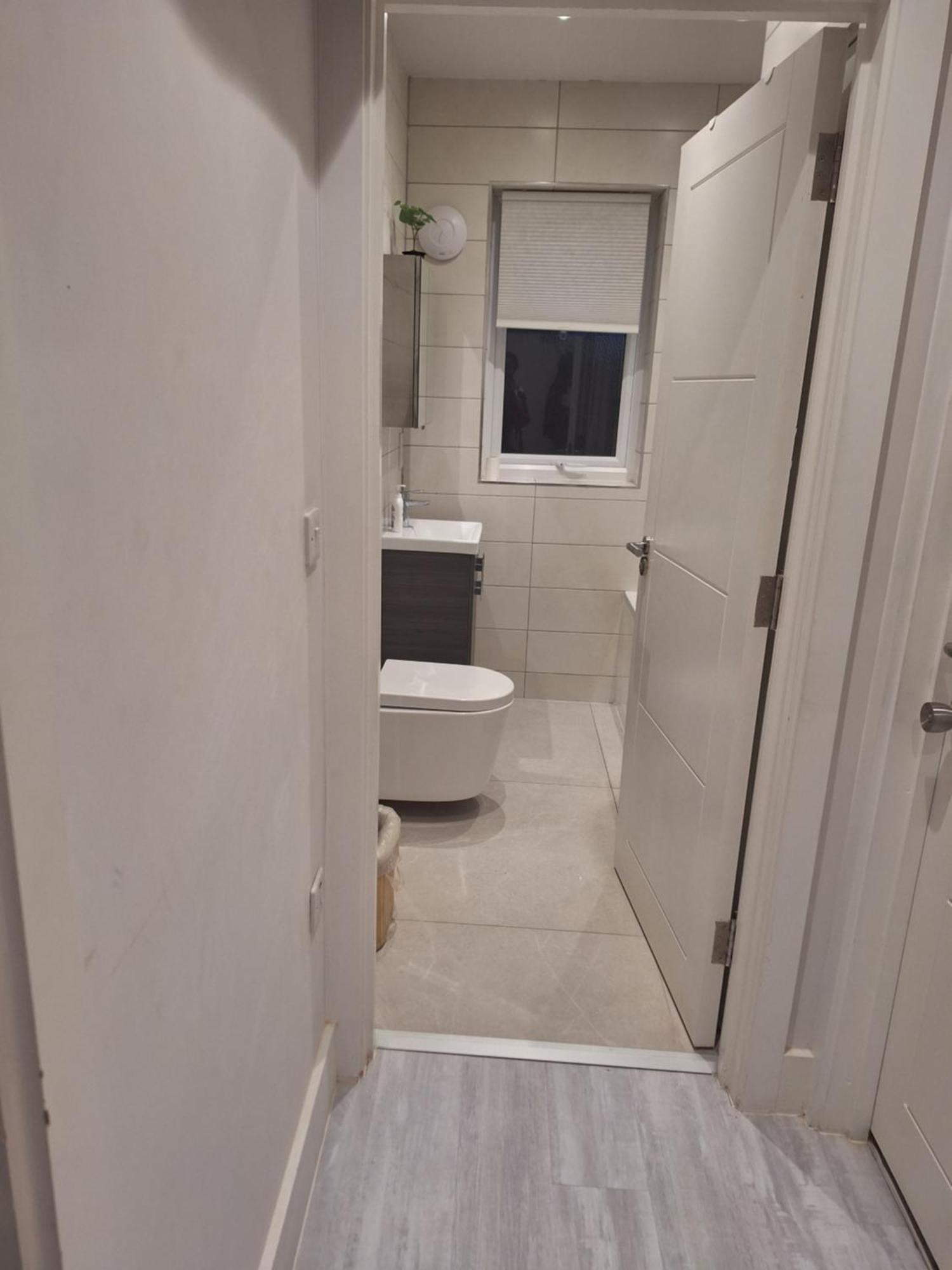 Budget Single Room Only For One Adult - Shared Flat Northolt  Extérieur photo